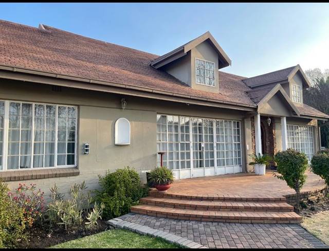 3 BEDROOM HOUSE FOR SALE IN VANDERBIJLPARK SW 5